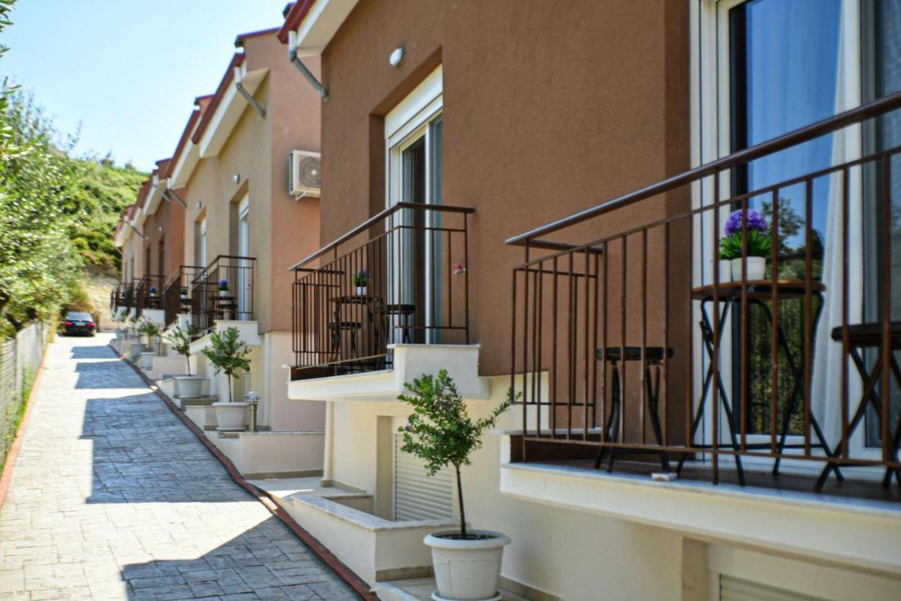 Valery Apartments Pefkochori Extérieur photo
