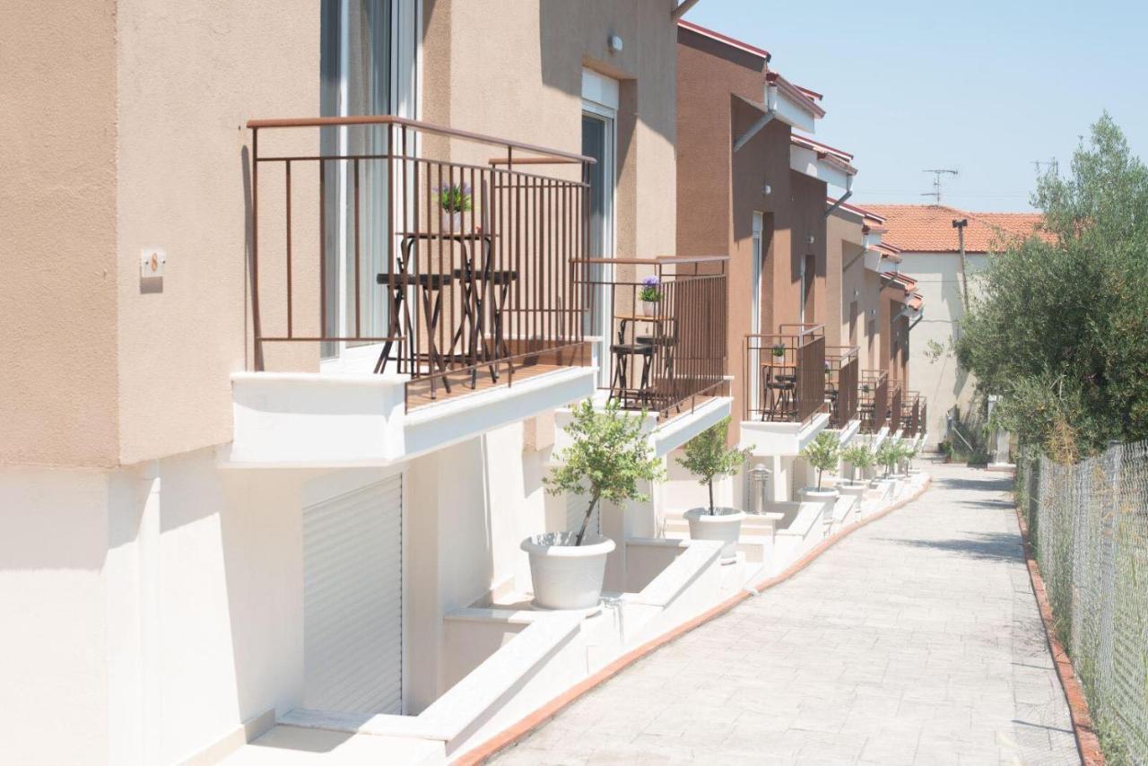 Valery Apartments Pefkochori Extérieur photo
